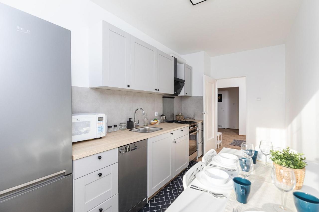 Room, Pirenejska 20 Cozy Rooms วอร์ซอ ภายนอก รูปภาพ
